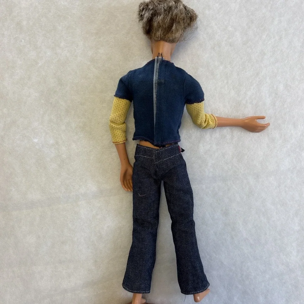 2009 Barbie Fashionistas Hottie Ken Doll With Clothes Articulate Blonde Blue Eye